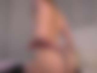 Live cam show with Ellie - Skinny on EXY