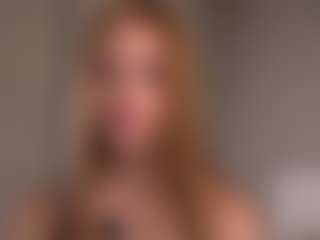 Live cam show with Ellie - Red Hair on Camsoda