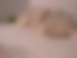 Live cam show with Ellie - Blue Eyes on Camsoda