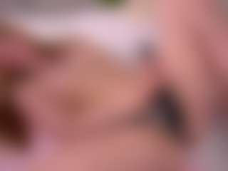 Live cam show with Ellie - Camel Toe on fapnchat