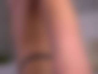 Live cam show with Ellie - Blue Eyes on CamClone