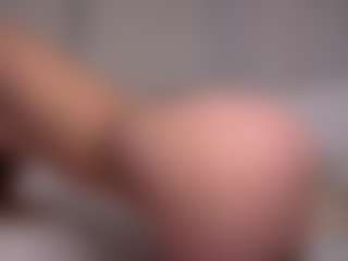 Ellie's Live Sex Cam Show
