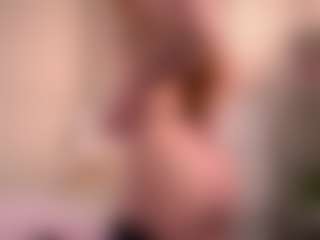 Ellie's Live Sex Cam Show