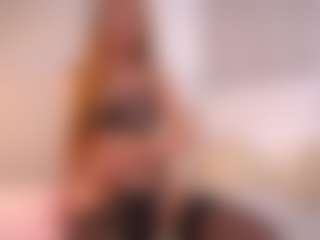 Live cam show with Ellie - Cute on Big Tits