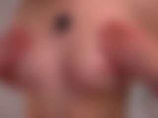 Live cam show with Ellie - Thin on Camversity
