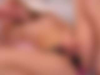 Live cam show with Ellie - Average on camtv