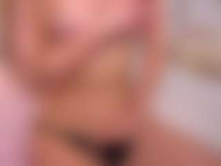 Live cam show with Ellie - College on xfollow cams
