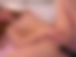 Live cam show with Ellie - Big Ass on madthumbs