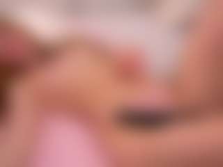 Live cam show with Ellie - Small Tits on Camsoda
