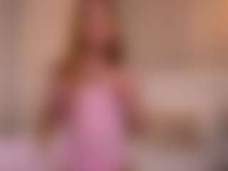Live cam show with Ellie - Solo on Fling VIP Chat