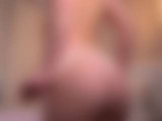 Ellie's Live Sex Cam Show