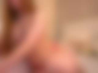 Live cam show with Ellie - Red Hair Shaved Pussy on Gym Cam Girls
