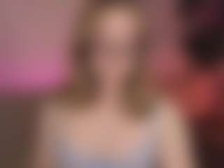 Live cam show with Saint_Trisha - Teen (18+) on chickslive.net