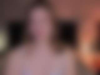 Live cam show with Saint_Trisha - Blue Eyes on livesuperchat.net