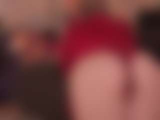 Live cam show with Saint_Trisha - Moaning on galaxygirlnitro.com