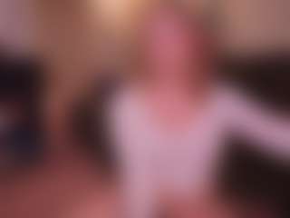 Live cam show with Saint_Trisha - Blonde Hair on mypornchat.com