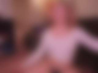 Live cam show with Saint_Trisha - Blonde Hair on mypornchat.com