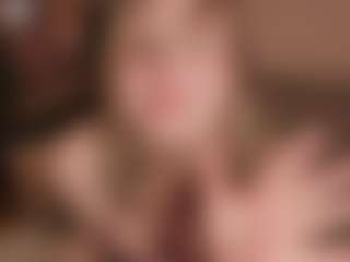 Live cam show with Saint_Trisha - Blonde Hair on googirlz