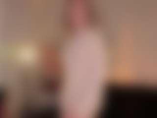 Live cam show with Saint_Trisha - Blonde Hair on Milfs Live