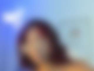 Live cam show with Alice - Fingering on CamClone