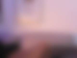 Live cam show with Alice - Brown Eyes on Milfs Live