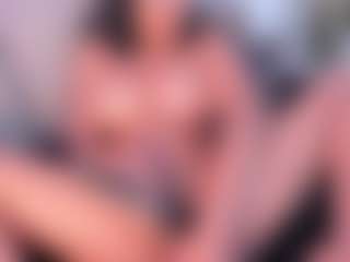 Live cam show with Alice - Spank Ebony on Camsoda