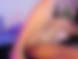 Live cam show with Alice - Brown Eyes on Latina Girls