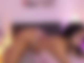 Live cam show with DaniLopezzz ® - Petite on live18s.com