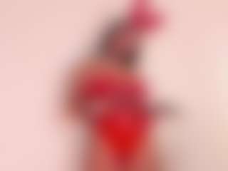 Live cam show with DaniLopezzz ® - Nails on Dare Cams