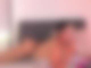Live cam show with DaniLopezzz ® - Fingering on friskycurves.com