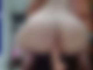 Live cam show with hannasohiia - Normal on Milfs Live