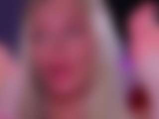 Live cam show with NicoleHampton - Spanking on AdultVida.com