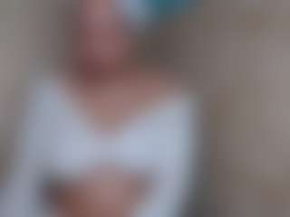 Live cam show with REDBONELOLLY - Skinny on Instabang