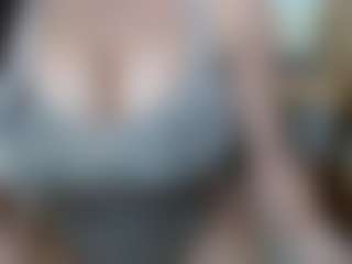 RoseBigTits's Live Sex Cam Show