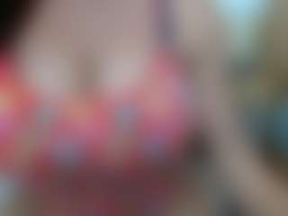 RoseBigTits's Live Sex Cam Show