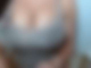 RoseBigTits's Live Sex Cam Show