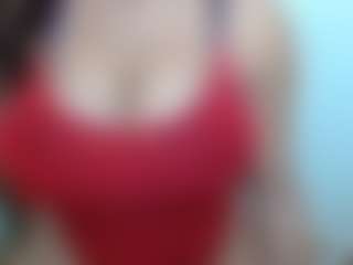RoseBigTits's Live Sex Cam Show