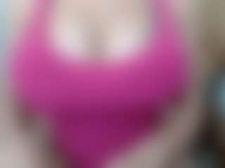 RoseBigTits's Live Sex Cam Show