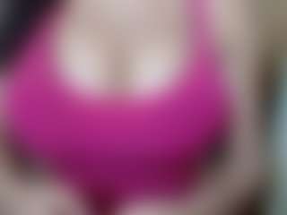 RoseBigTits's Live Sex Cam Show