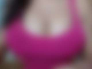 RoseBigTits's Live Sex Cam Show