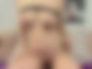 Live cam show with AitannaLove - Brown Hair on Camsoda