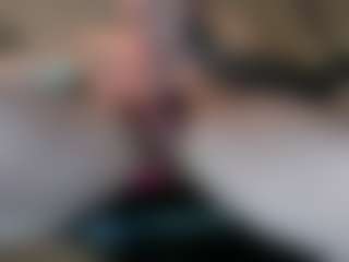 Live cam show with Gentle Giant - Spank on StripNow