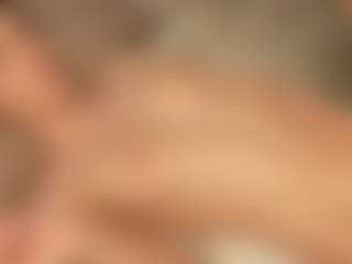 Live cam show with CatherineDeep - Thin on AdultVida.com