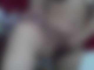 charis-bellota's Live Sex Cam Show