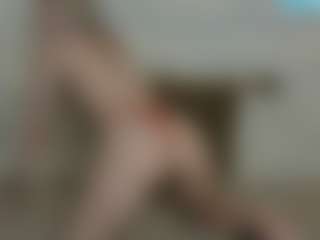 Live cam show with EmilyEclair - Oil on Camsoda