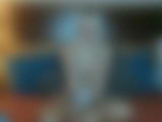 Live cam show with EmilyEclair - Living Room on Milfs Live