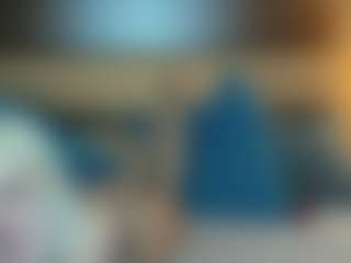 Live cam show with EmilyEclair - Living Room on Dolls Live