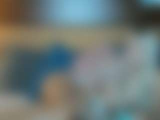 Live cam show with EmilyEclair - Living Room on livesuperchat.net
