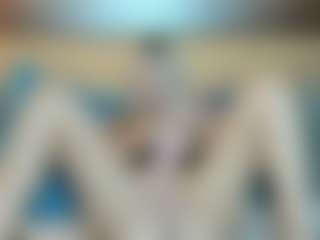EmilyEclair's Live Sex Cam Show