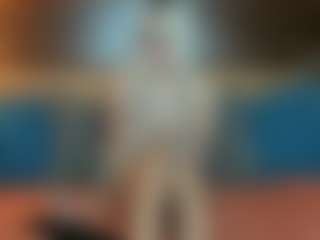 Live cam show with EmilyEclair - Living Room on Camsoda